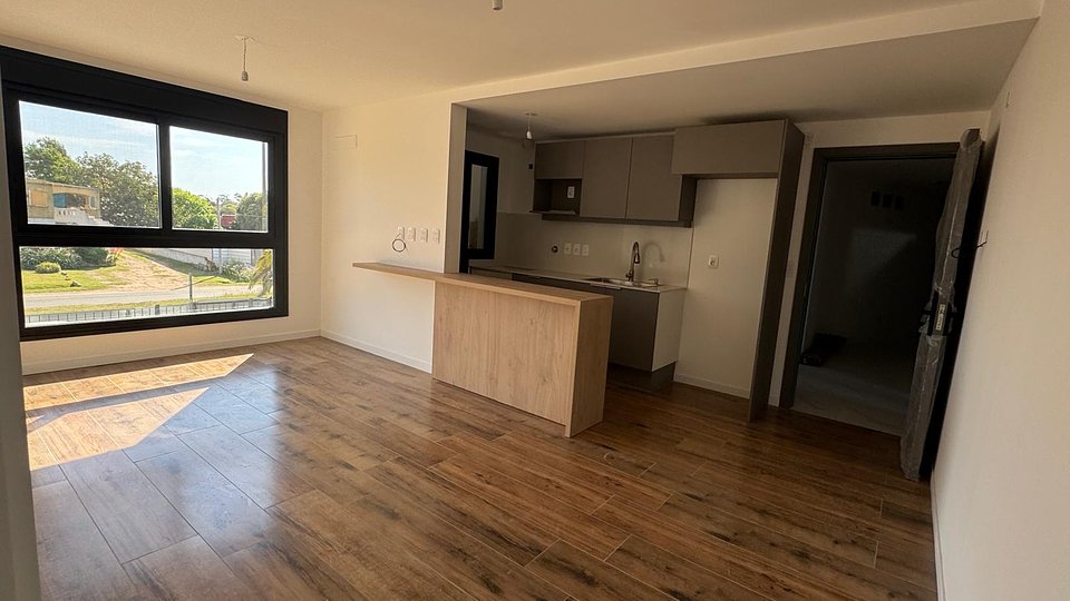 Alquilo 2 dormitorios con vista al mar