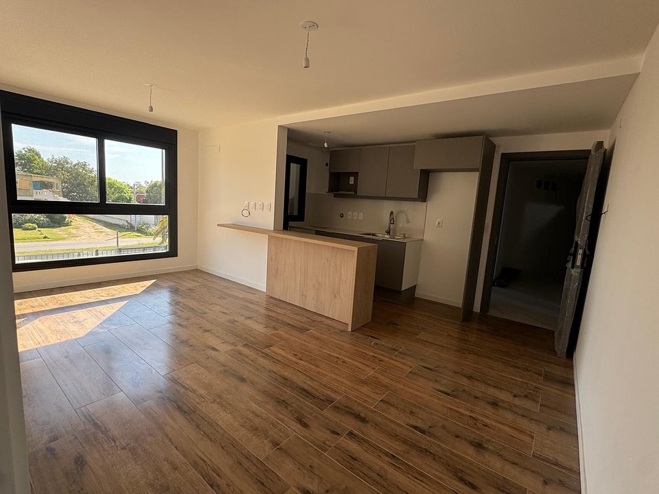 Alquilo 2 dormitorios con vista al mar