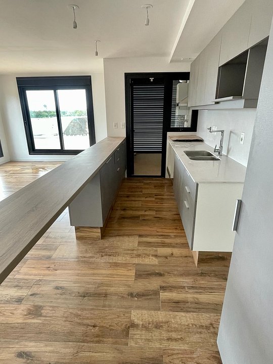 Amplio Y Luminoso, 3 Dormitorios, Terraza Panorámica!